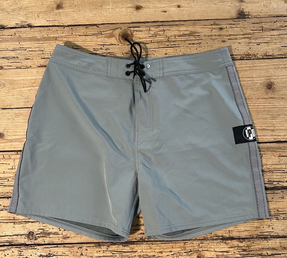 IPD Men’s Size 32 Sage B100 Board Shorts NWOT